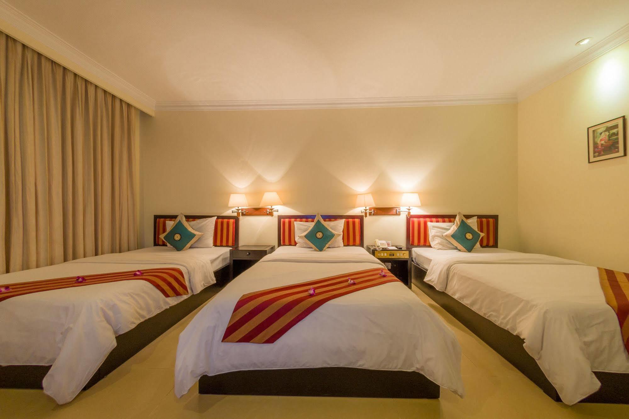 Angkor Riviera Hotel Ciudad de Siem Riep Exterior foto