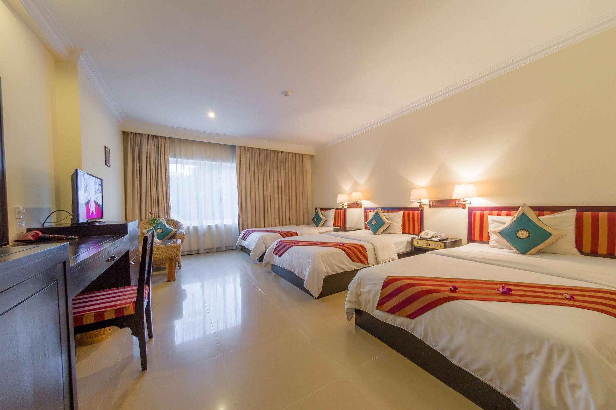 Angkor Riviera Hotel Ciudad de Siem Riep Exterior foto